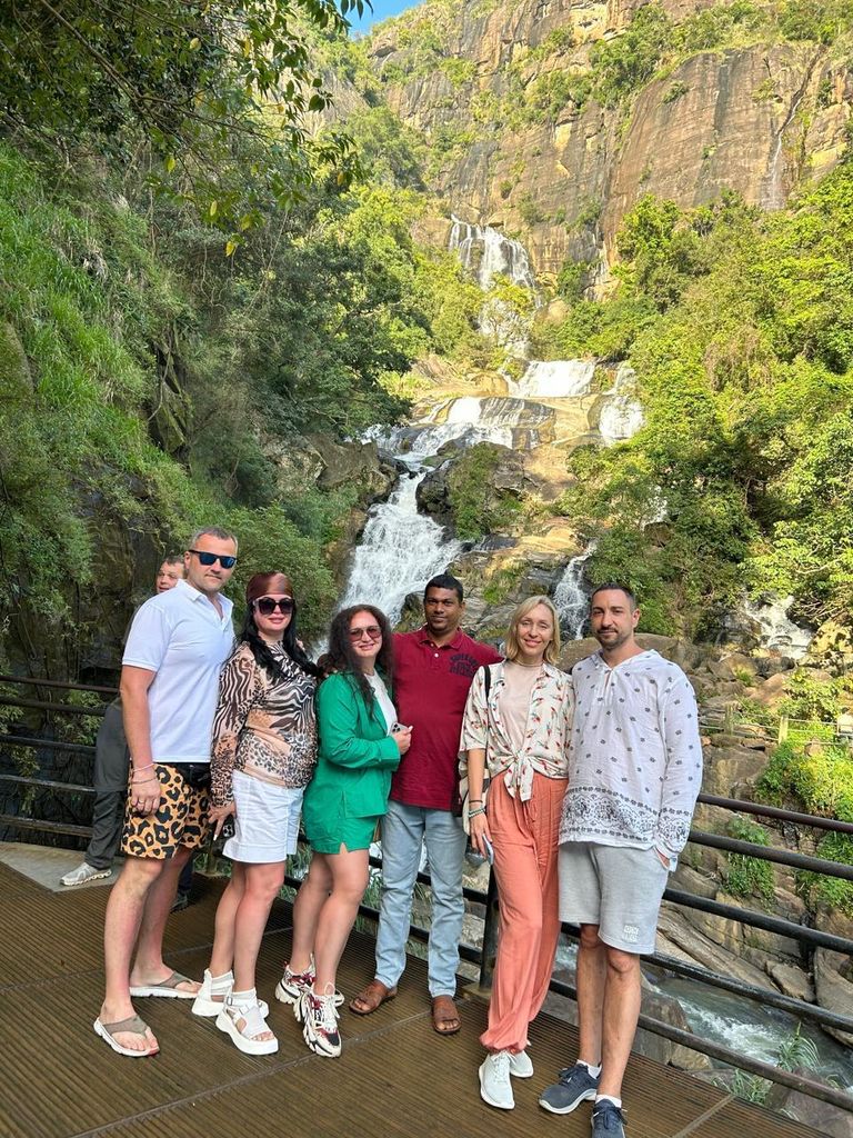 Guests at Ravana Falls near Ella — Ravana Falls, Ella